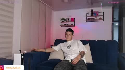 Snapshot of ashely_ryan24 chatting on April 2026 11:18:01 PM Ashley And Ryan online show from April 2026 11:18:01 PM