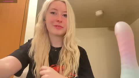 Snapshot of ashisscene chatting on January 2026 03:19:02 AM ash 3 online show from January 2026 03:19:02 AM