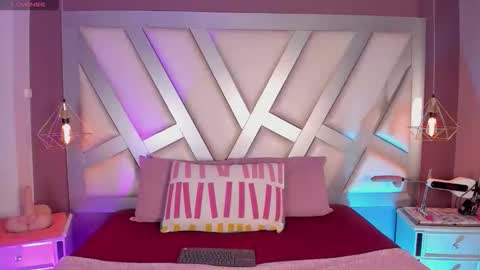 Snapshot of ashleey_bell_ chatting on April 2026 12:41:01 PM Ashley online show from April 2026 12:41:01 PM