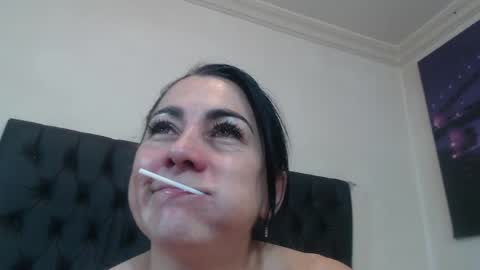 Snapshot of ashleey_thompson chatting on June 2026 08:12:02 PM ashleey_thompson online show from June 2026 08:12:02 PM
