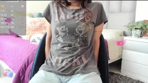 Carolina  online show from February 2025 04:40:01 PM