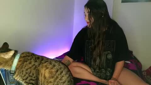 Ashley online show from September 2025 01:44:01 AM