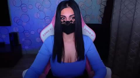   Yasmina   online show from November 2025 03:45:01 AM