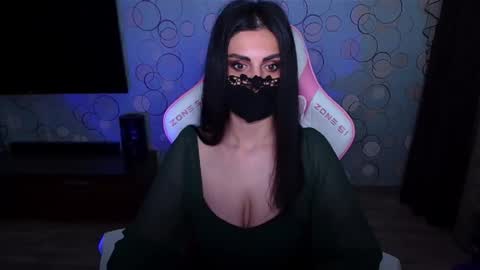   Yasmina   online show from June 2026 03:45:01 AM
