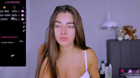 Snapshot of ashley__jess chatting on September 2025 02:52:01 PM Ashley online show from September 2025 02:52:01 PM