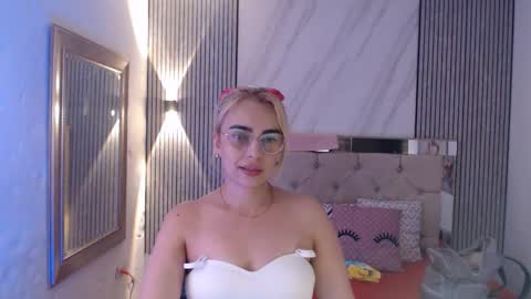ashley__tylor online show from March 2026 02:15:01 AM