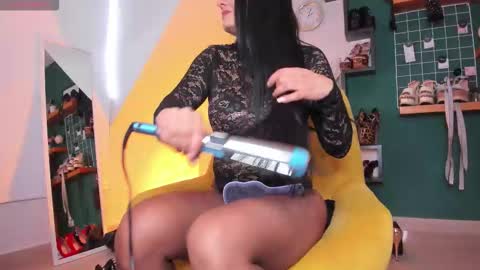 Snapshot of ashley_leon_ chatting on February 2026 02:13:01 PM ashley_leon_ online show from February 2026 02:13:01 PM