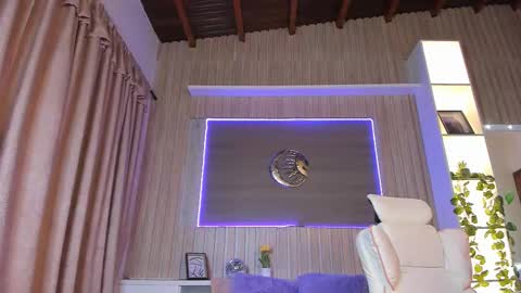 Snapshot of ashley_secret_ chatting on March 2026 11:48:01 PM ashley_secret_ online show from March 2026 11:48:01 PM