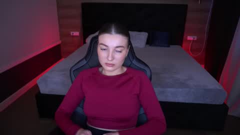 ashleybaee online show from December 2025 01:42:01 PM