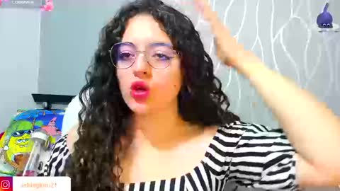 Snapshot of ashleykiim_ chatting on September 2025 12:10:02 AM .. Ashley .. online show from September 2025 12:10:02 AM