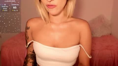 Snapshot of ashleyroys_111 chatting on July 2026 09:30:01 PM dahiana online show from July 2026 09:30:01 PM