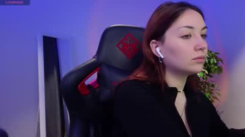 Ashley online show from December 2025 09:05:01 AM