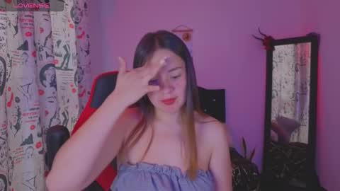 ASHLEY online show from November 2025 07:02:02 PM