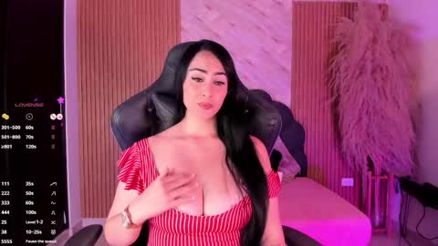 A S H L Y online show from October 2025 04:37:01 PM