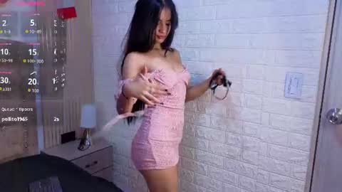 Snapshot of ashlybloom1 chatting on July 2026 12:18:02 PM ashlybloom1 online show from July 2026 12:18:02 PM