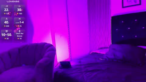    online show from November 2025 06:23:02 PM