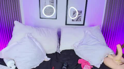    online show from April 2026 04:46:01 AM