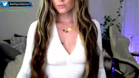 Ashlyndiamond online show from June 2026 10:36:01 PM