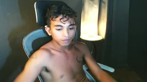Snapshot of asian_hunk_moreno chatting on June 2026 05:00:01 PM Yuri online show from June 2026 05:00:01 PM