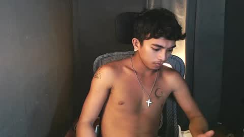 Snapshot of asian_hunk_moreno chatting on July 2026 05:29:02 PM Yuri online show from July 2026 05:29:02 PM