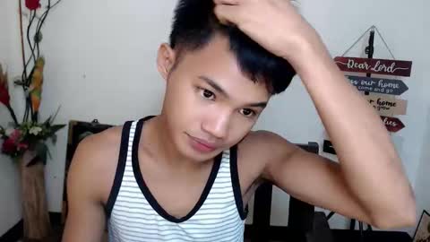 asian_lover05 online show from October 2025 05:37:02 PM