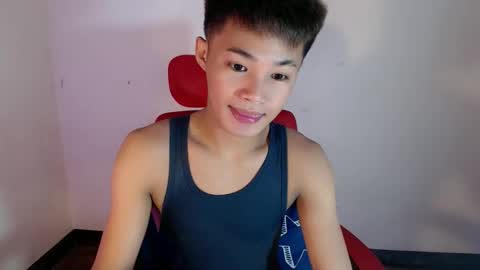 Snapshot of asian_lover05 chatting on June 2026 04:44:01 PM asian_lover05 online show from June 2026 04:44:01 PM