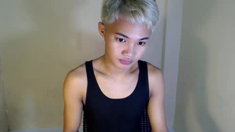 Snapshot of asian_lover05 chatting on July 2026 09:52:01 PM asian_lover05 online show from July 2026 09:52:01 PM