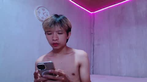 Snapshot of asian_macky chatting on April 2026 05:21:01 AM asian_macky online show from April 2026 05:21:01 AM