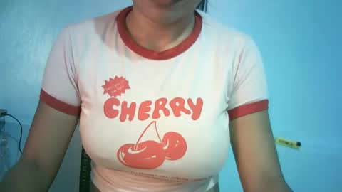 Snapshot of asian_novielyn19xxx chatting on April 2026 06:05:01 AM asian_novielyn19xxx online show from April 2026 06:05:01 AM