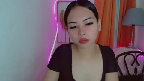 Snapshot of asian_pinay_oldlover chatting on July 2026 10:45:01 PM Angel online show from July 2026 10:45:01 PM