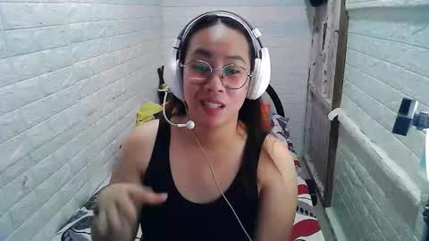 Trixie online show from October 2025 02:32:01 AM