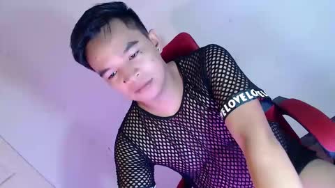 Snapshot of asianash18 chatting on May 2026 12:45:02 PM ASH online show from May 2026 12:45:02 PM