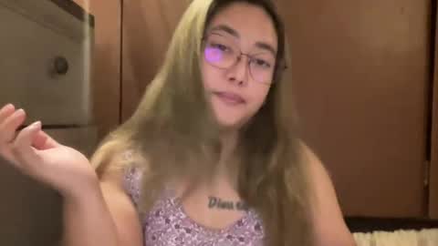 Snapshot of asianbunny10 chatting on June 2026 02:12:01 PM Curvy online show from June 2026 02:12:01 PM