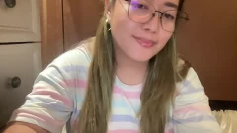 Snapshot of asianbunny10 chatting on June 2026 01:33:01 PM Curvy online show from June 2026 01:33:01 PM