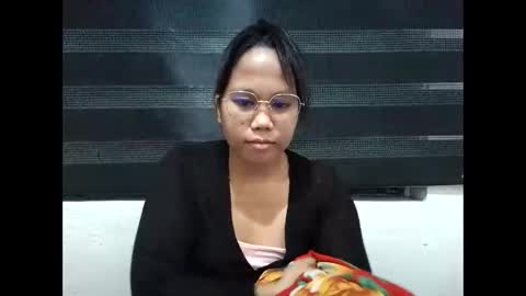 asiancreamy4u online show from February 2026 02:02:02 PM