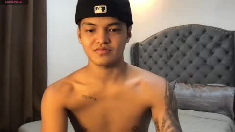 Snapshot of asianhugescott chatting on May 2026 02:14:01 PM VICTORIA SCOTT online show from May 2026 02:14:01 PM
