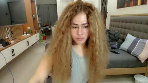 ERIKA 3 online show from January 2025 01:17:01 PM