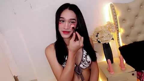 asianpetite_ivy online show from January 2026 12:07:01 PM