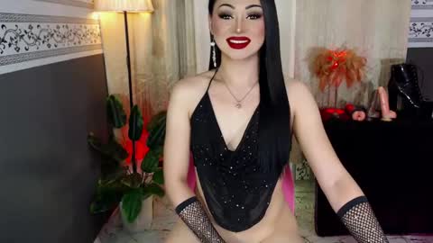 Snapshot of asiansexhunter chatting on April 2026 07:39:01 PM Ms. MONICA online show from April 2026 07:39:01 PM