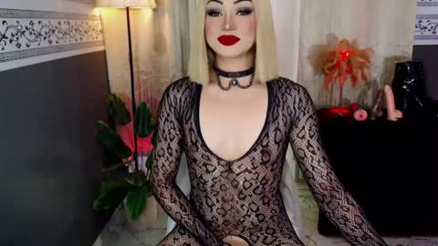 Snapshot of asiansexhunter chatting on April 2026 08:44:01 PM Ms. MONICA online show from April 2026 08:44:01 PM