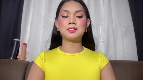 Snapshot of asiansweet_lily chatting on June 2026 10:47:02 PM Lily online show from June 2026 10:47:02 PM