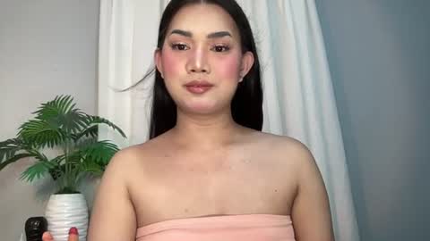 Snapshot of asiansweet_lily chatting on July 2026 12:04:02 AM Lily online show from July 2026 12:04:02 AM