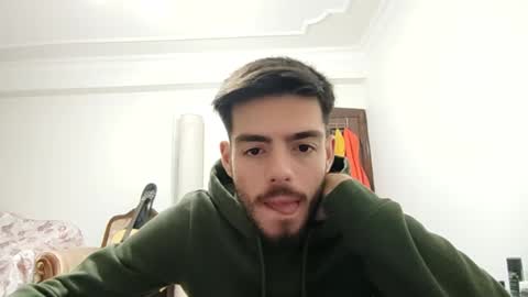 asihandsome06 online show from December 2024 06:28:02 PM