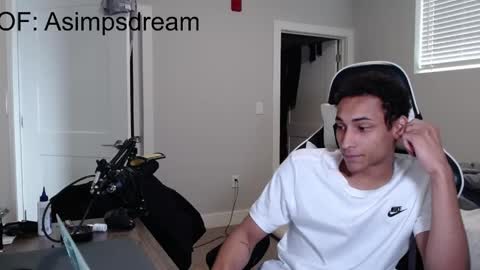 asimpsdream online show from April 2026 01:41:02 PM