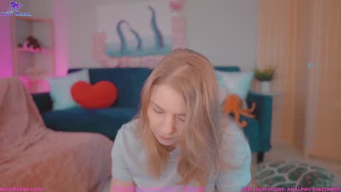 Asiri   pronounced Ah-siri Please no nicknames   3 online show from February 2026 01:09:02 PM