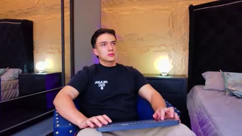 Snapshot of aslanfox_ chatting on May 2026 12:38:01 AM Aslan online show from May 2026 12:38:01 AM