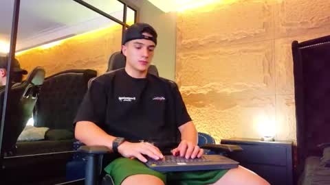 Snapshot of aslanfox_ chatting on May 2026 03:55:02 AM Aslan online show from May 2026 03:55:02 AM