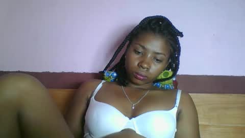 Snapshot of asmiraa chatting on April 2026 07:07:02 PM asmiraa online show from April 2026 07:07:02 PM