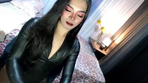 Margaux Miller online show from February 2025 05:48:01 PM