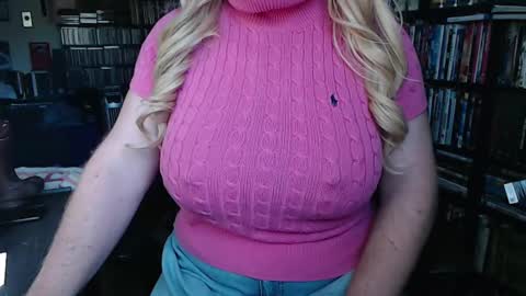 Aspen Vale online show from October 2025 07:12:01 PM